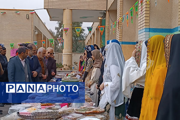 جشنواره لباس و غذاهای محلی در شهر قنوات 