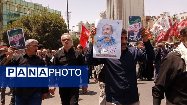 تشییع پیکر مطهر شهید سردار محمد کاظمی و تعدادی از شهدای جنگ تحمیلی در مشهد