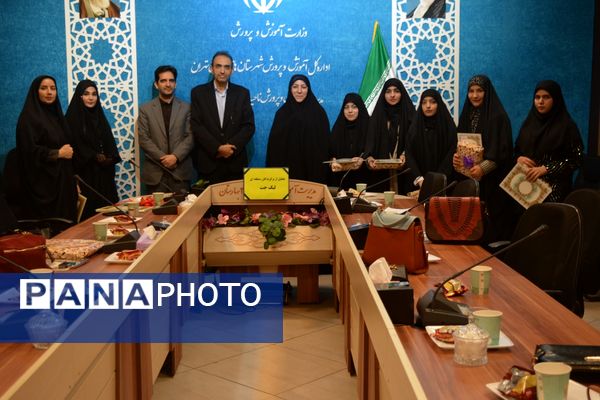 تقدیر از برگزیدگان لیگ جت در سالن فرهنگ بهارستان‌دو