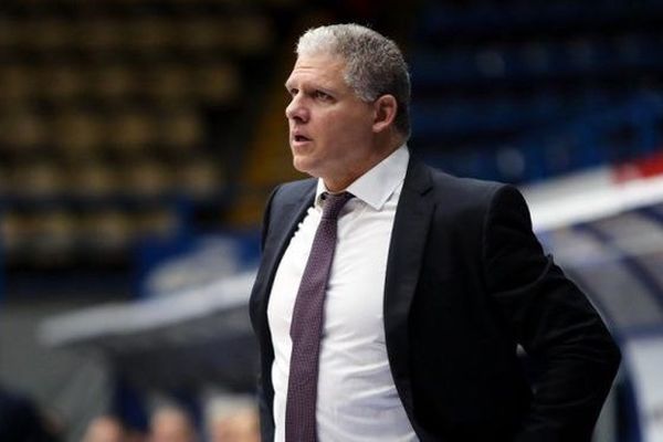 سوتیریس مانولوپولوس شنبه در اردوگاه آسمان‌خراش‌های ایران