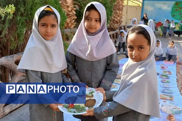 روزی خوشمزه در آموزشگاه‌های شهرستان میبد 