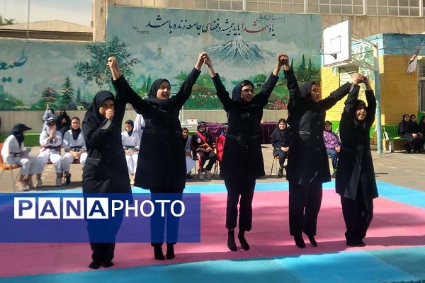 المپیاد درون مدرسه‌ای دبیرستان شاهد تکتم