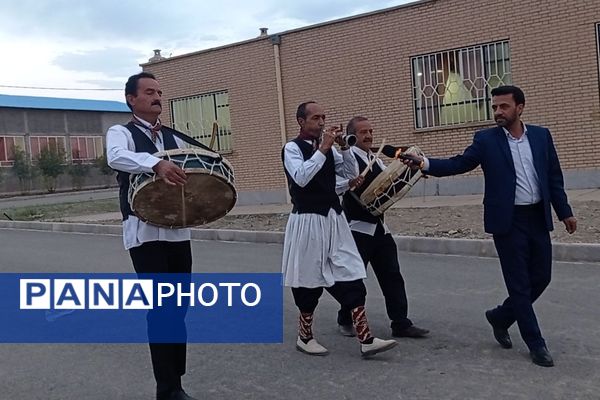 همایش بزرگ گرامیداشت مقام معلم در خلیل‌آباد