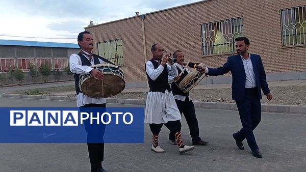 همایش بزرگ گرامیداشت مقام معلم در خلیل‌آباد