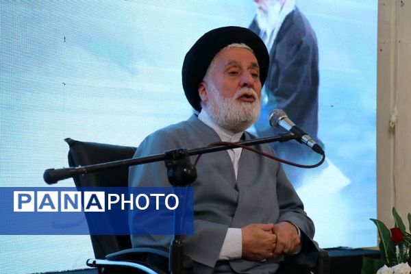 برگزاری پیش‌اجلاس نماز شهرستان ابرکوه با عنوان «نماز، کلید گمشده زمانه»