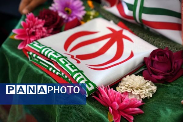  جشن عاطفه‌ها در دبستان دخترانه شهید محمد قضاوی آموزش و پرورش ناحیه 4