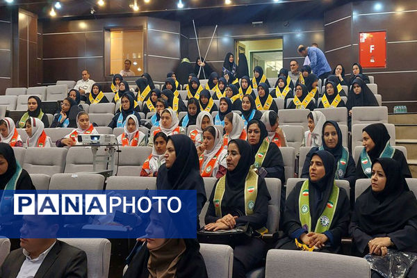 تجلیل از مربیان و دانش‌آموزان برتر شهرستان جم
