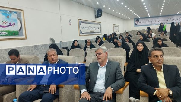 برگزاری برنامه شب شعر در شهرستان خلیل‌آباد