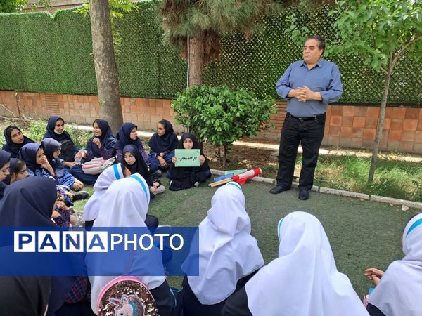 گرامیداشت دهه کرامت و بیست و ششمین سالروز تاسیس سازمان دانش‌آموزی، در منطقه ۱۰
