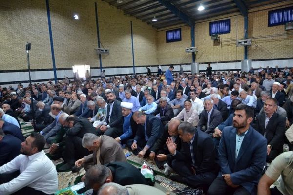 اقامه آخرین نماز جمعه ماه مبارک رمضان با حضور چشمگیر مردم گچساران