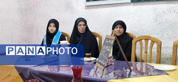 جلسه آماده‌سازی دانش‌آموزان پیشتاز به حج عمره توسط سازمان دانش‌آموزی شهرستان محمودآباد