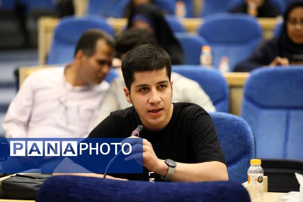 نشست خبری استاندار همدان با اصحاب رسانه