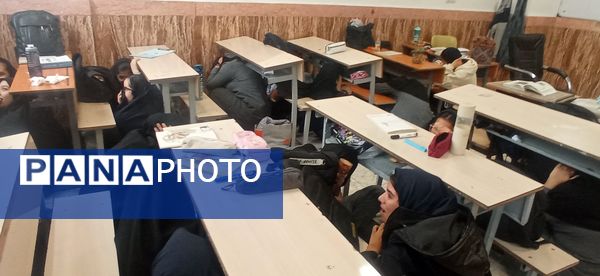 مانور سراسری زلزله و ایمنی در دبیرستان گلشن آزادی 