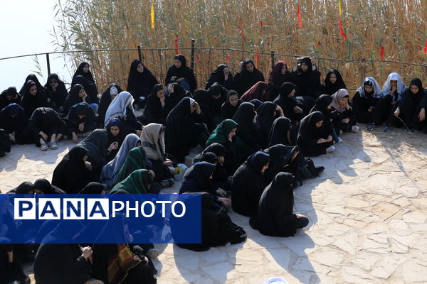 حال و هوای دختران هنرستانی قم در بازدید از یادمان‌های عملیاتی جنوب کشور