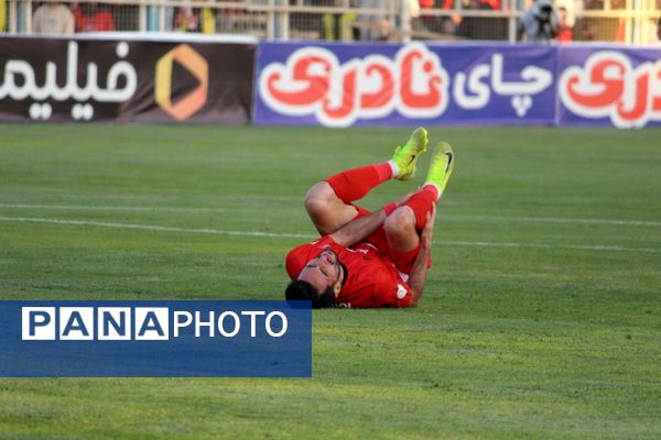 بازی بدون گل تراکتور و فجر سپاسی