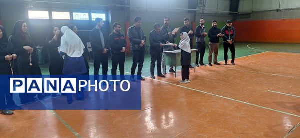 مسابقات هندبال مدارس ابتدایی در زاوه