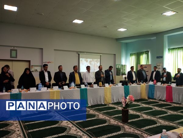 جلسه شورای آموزش و پرورش شهرستان ملارد در مدرسه مالک اشتر روستای قپچاق صفادشت