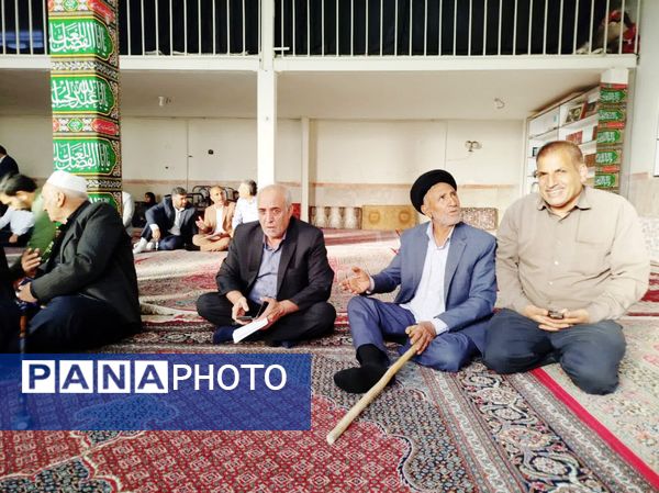 جلسه هادی هاشمینیا با اهالی محله دهمحسن؛ تأکید بر رفع مشکلات زیرساختی و خدمات شهری