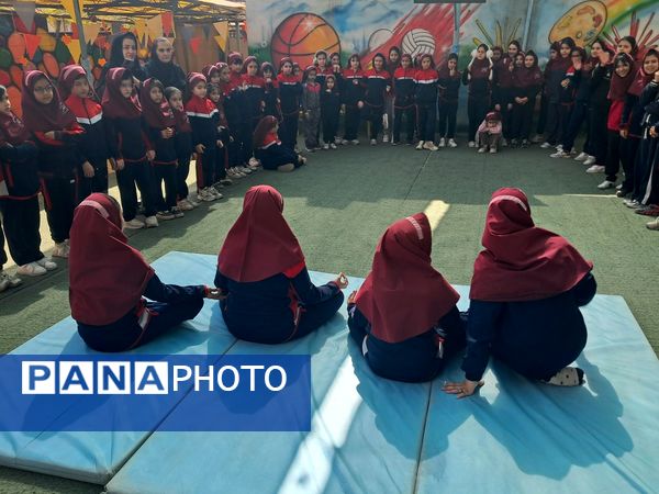 اجرای برنامه‌های ورزشی دبستان ارمغان هستی ناحیه 3 کرج در هفته تربیت‌بدنی 