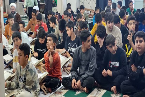 اعتکاف دانش‌آموزی، معنویتی متفاوت دارد