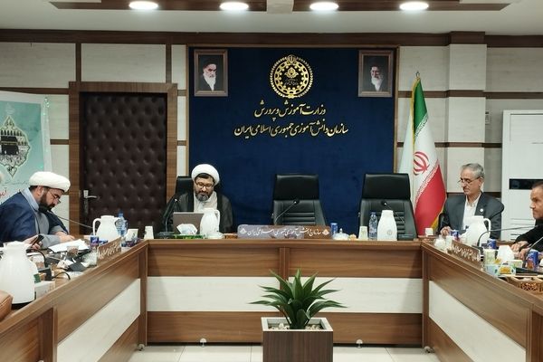 کعبه نماد هویت اسلام است