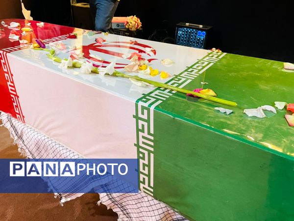 عشق و شور مردم میناب در تشیع پیکر شهدای گمنام