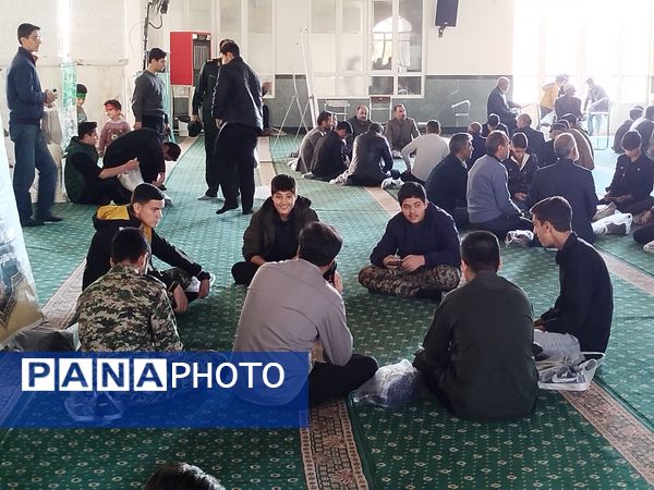 گردهمایی باشکوه بسیجیان کاشمر در باغمزار به مناسبت هفته بسیج  