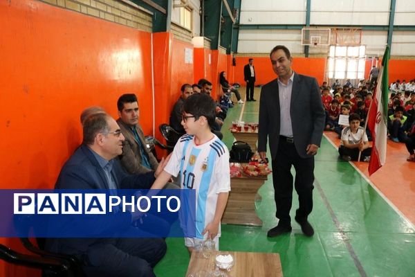 ویژه‌ برنامه گرامیداشت هفته تربیت‌بدنی در دبستان شاهد فرخی مرند