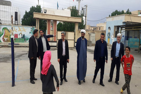 بازدید ناظران استانی از ستاد اسکان فرهنگیان دشتستان