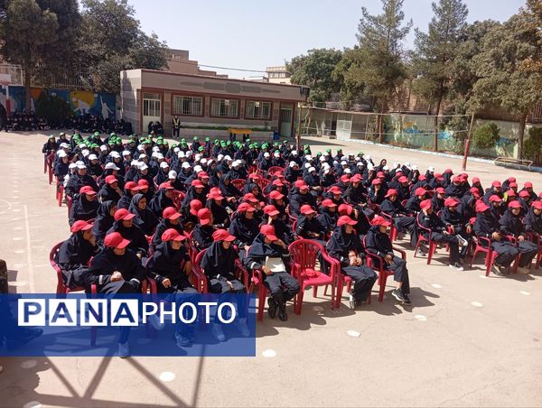 روایت گری جنگ تحمیلی هشت سال دفاع مقدس در دبیرستان دخترانه شاهد قدسیان 