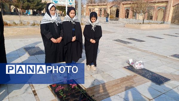 دیدار با خانواده شهدا به رسم عاشقی