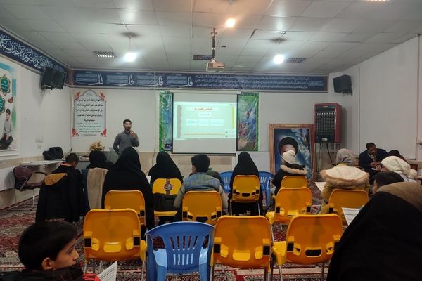 جلسات هم‌اندیشی دانش‌آموزان کانونی دردبیرستان امام خمینی کاشمر