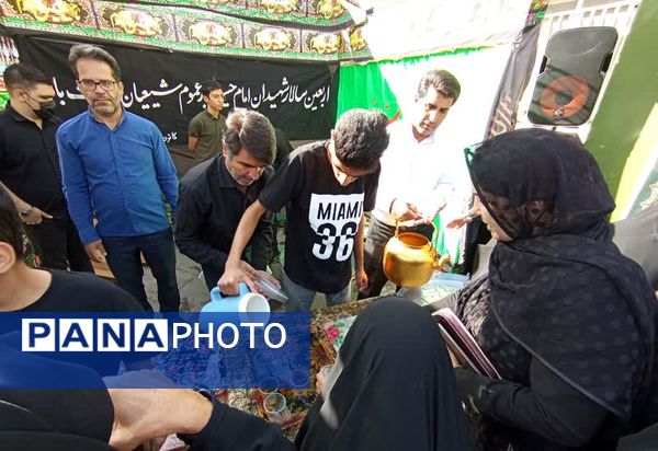 تجمع عاشقان حسینی در پیاده‌روی جاماندگان اربعین 