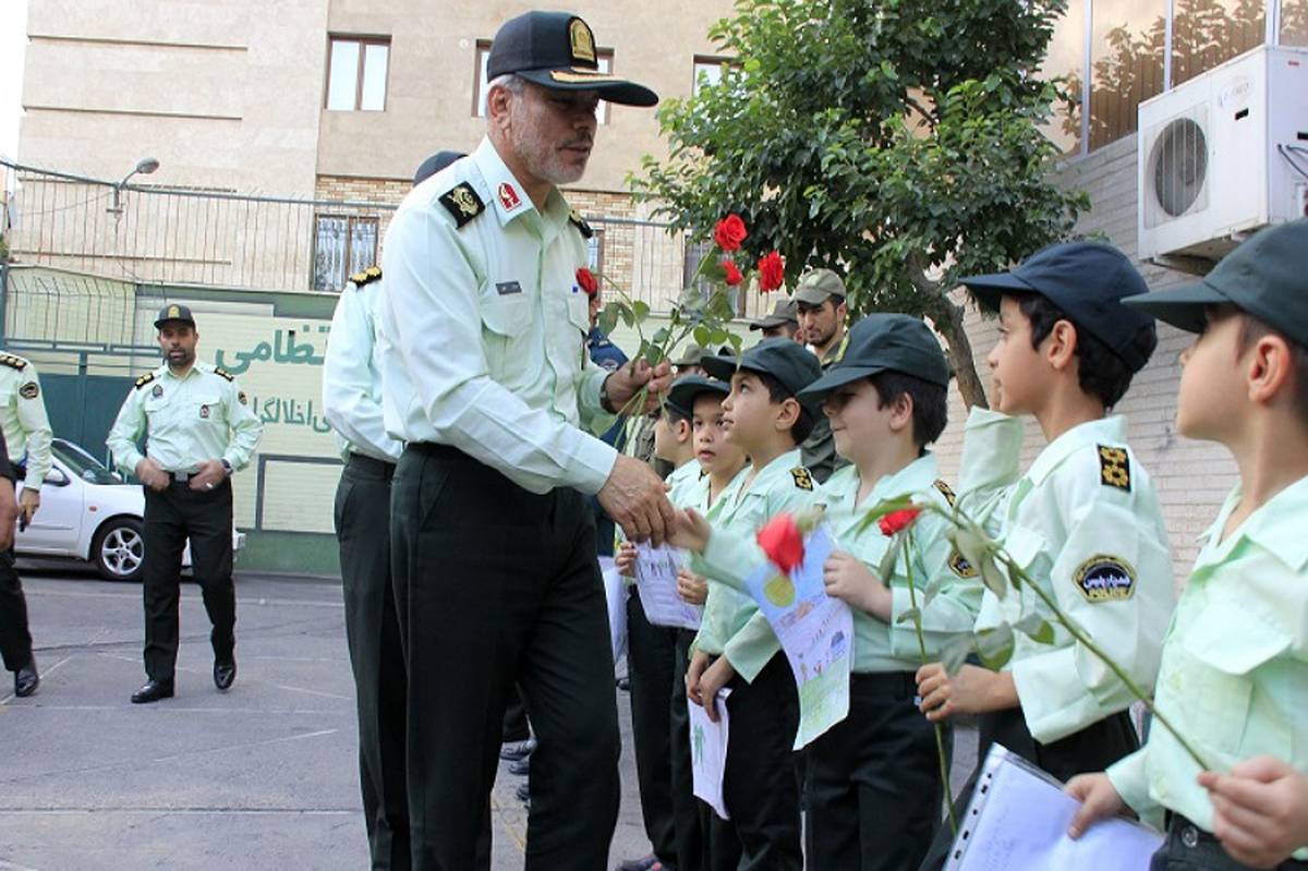 نوجوانان سرمایه‌های اصلی جامعه هستند