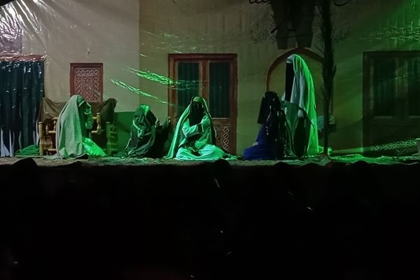 نمایش آیینی «لاله‌ای در آتش»