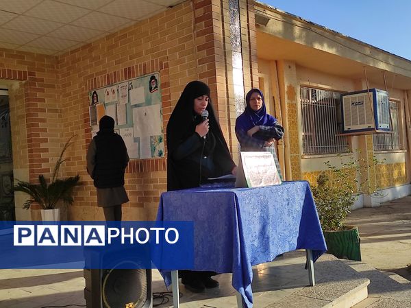 آیین معرفی همیاران معلم در دبیرستان نمونه اندیشه 