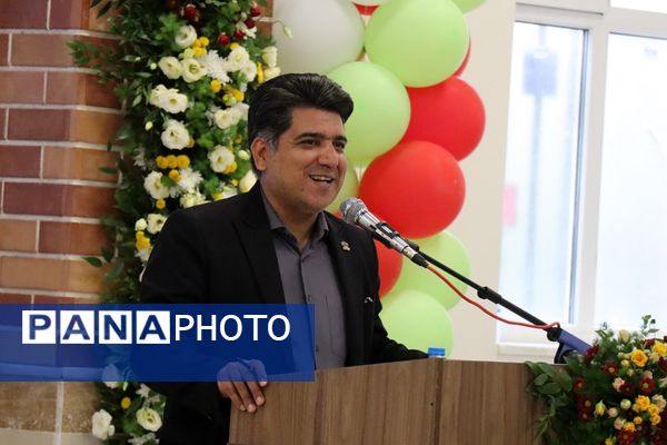 آیین افتتاح مدرسه  زنده‌یاد حاج لطف‌الله محسنی فشمی در پاکدشت 
