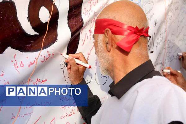 اعلام انزجار مردم قم از یاوه گویی‌های استکبار جهانی با راهپیمایی «عهد خون»
