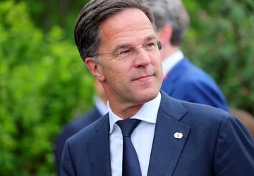 ناتو: نمی‌توانیم جنگنده‌های روسیه را ساقط کنیم