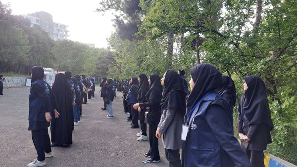 ورزش صبحگاهی دانش آموز خبرنگاران در اردوی مسئله محور