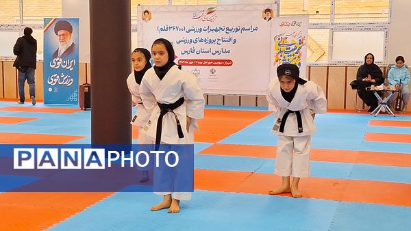 ایجاد انگیزه در دانش‌آموزان ورزشکار با سالن ورزشی مناسب