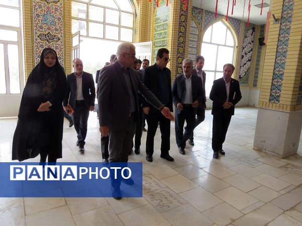 گلباران مزار شهدای دانش‌آموز و معلم در بجنورد