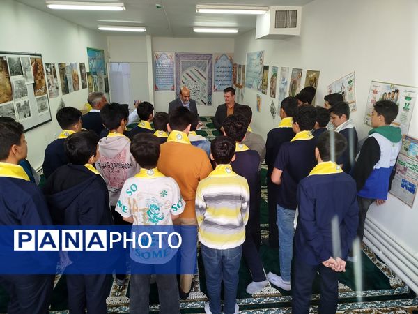بازدید مسئول اتحادیه‌انجمن اسلامی مدارس شهرستان کاشمر از دبیرستان پسرانه سما 