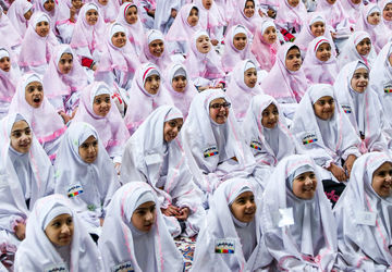 زنگ نماز در آموزشگاه ولایت فقیه همزمان با آغاز سال تحصیلی نواخته شد