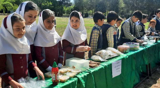 برگزاری بازارچه کارآفرینی در دبستان قدس ویسیان