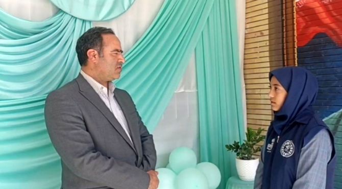 زنگ صلح‌‌ و دوستی در دبیرستان دخترانه شاهد شهید شیرودی ناحیه دو 