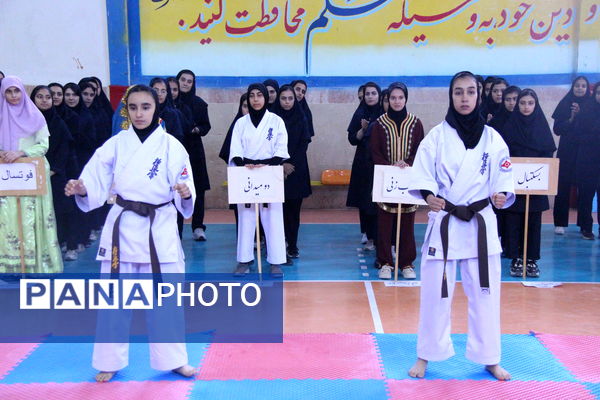 افتتاح المپیاد ورزشی درون مدرسه‌ای ناحیه یک یزد