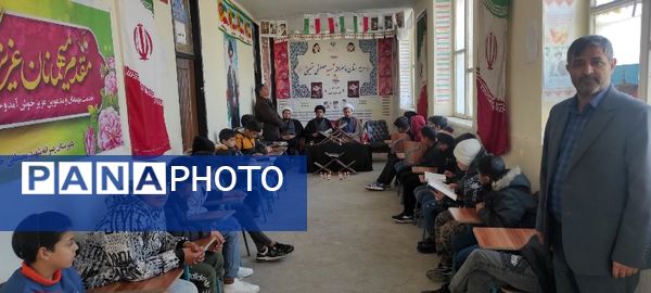 محفل انس با قرآن در دبیرستان شهید مصطفی خمینی اسلام آباد