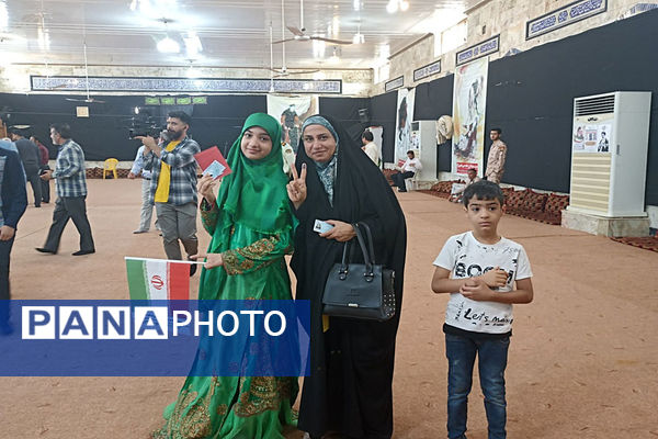 حضور پرشور مردم استان بوشهر پای صندوق‌های رأی