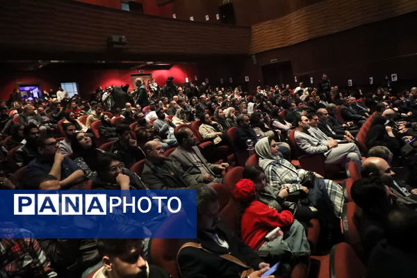 آیین تقدیر از برگزیدگان بیست و ششمین جشنواره تئاتر استان قم